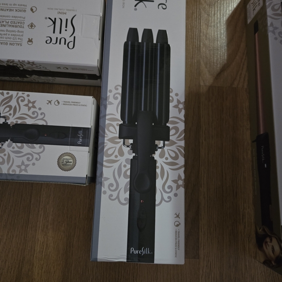 Black Hair Styling Tool - Picture 3 of 3